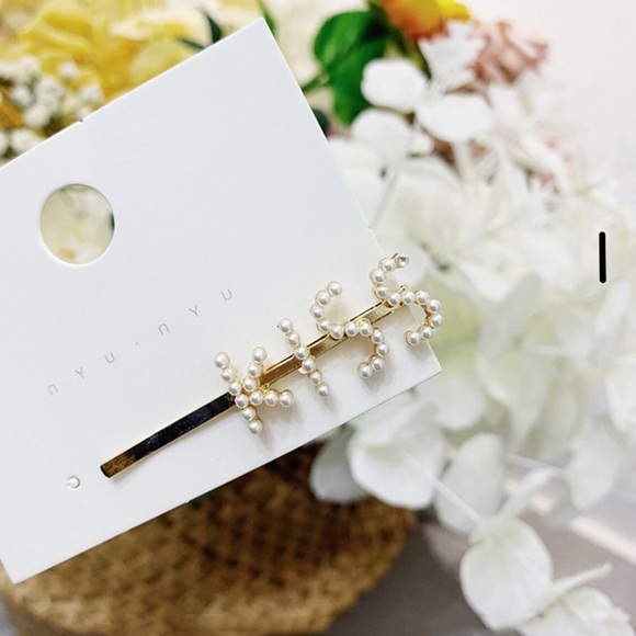 LOVE | KISS hair pin - Picture 2 of 3